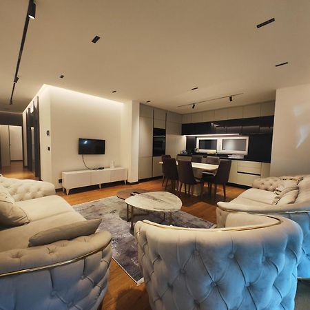 Skyline Exclusive Apartment เปเย ภายนอก รูปภาพ
